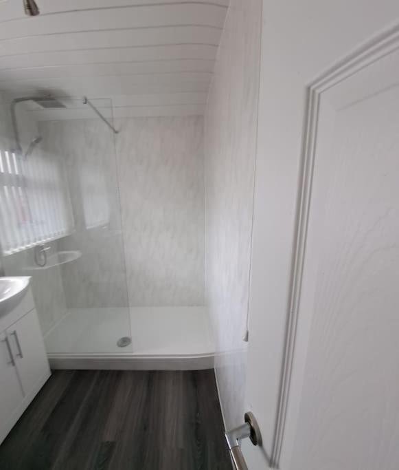 1 Bed Apart Dowlais Exterior foto